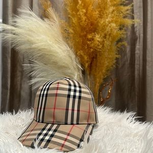 COPY - Burberry Hat unisex